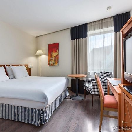 Nh Gent Sint Pieters Hotell Exteriör bild