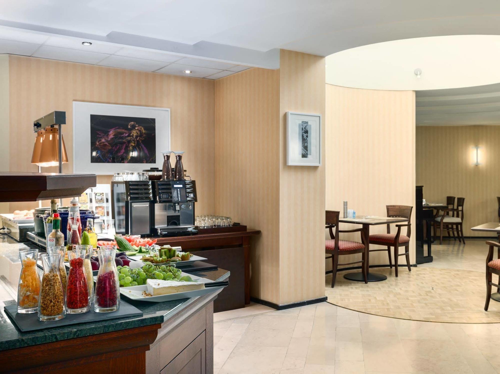 Nh Gent Sint Pieters Hotell Exteriör bild