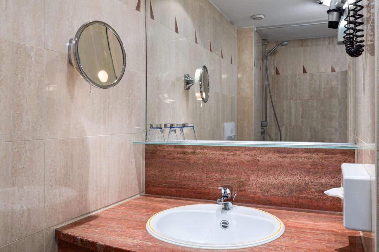 Nh Gent Sint Pieters Hotell Exteriör bild